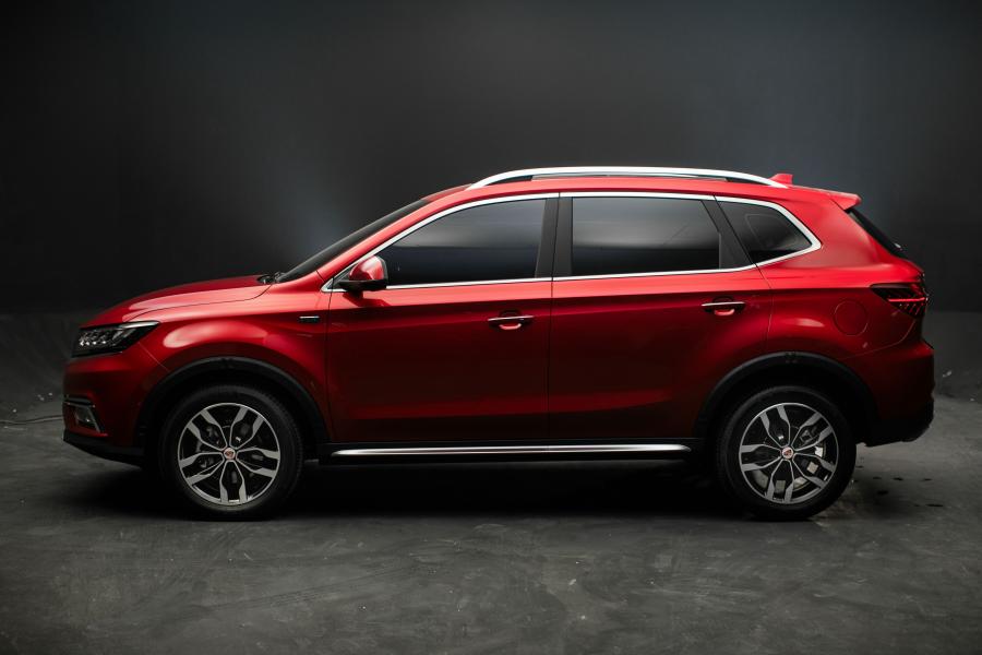  Roewe RX5 2016 года  (фото 13 из 23)